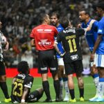 Tumulto-entre-jogadores-em-Atletico-e-Cruzeiro-scaled-aspect-ratio-512-320